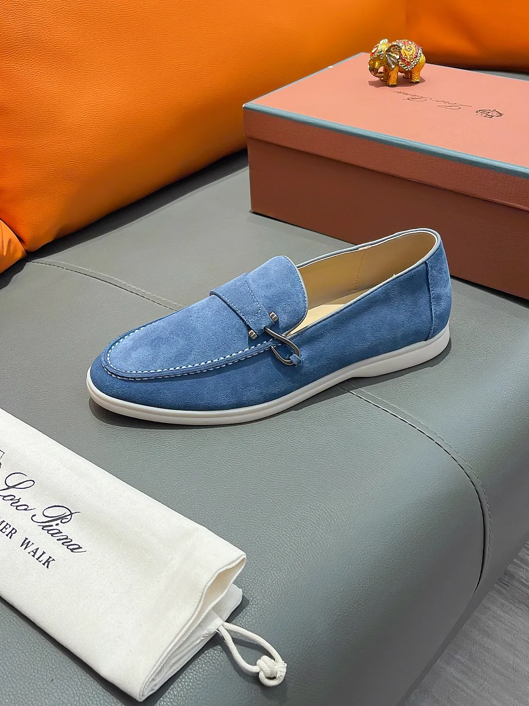 Men's shoes LORO PIANA "LP" P420 Regular size: 38-44 (casual shoes) Product materials: Selected high-mercerized suede upper, comfortable sheepskin lining; original outsole.